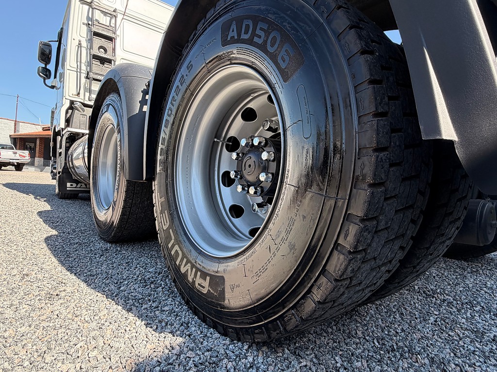 Caminhão DAF XF 530 Cavalo Mecânico ANO 2021 de Siqueira Caminhões em São Paulo