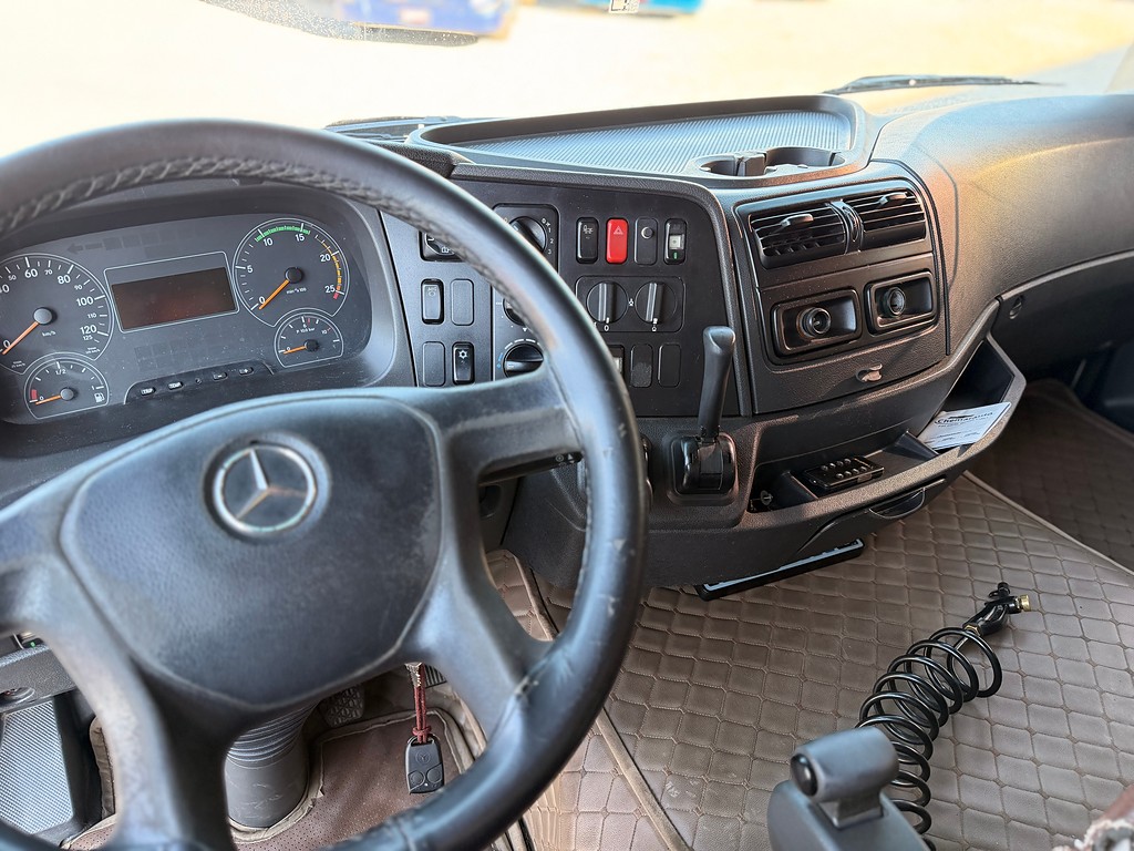 Caminhão MERCEDES BENZ MB 2544 Cavalo Mecânico ANO 2013 de Siqueira Caminhões em São Paulo