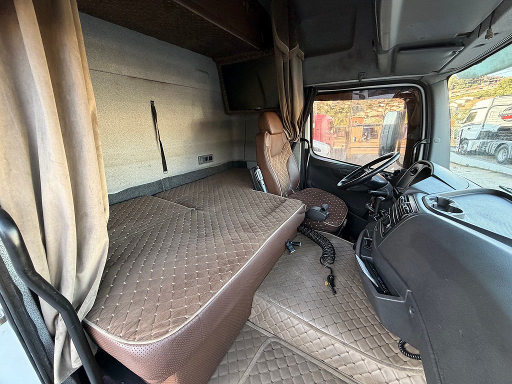 Caminhão MERCEDES BENZ MB 2544 Cavalo Mecânico ANO 2013 de Siqueira Caminhões em São Paulo