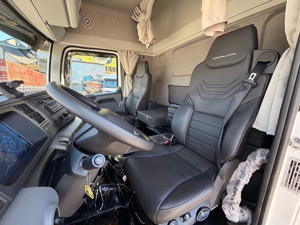Caminhão VOLKSWAGEN VW 26310 Chassis ANO 2024 de Siqueira Caminhões em São Paulo