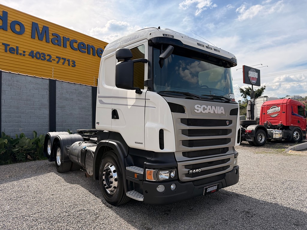 Caminhão SCANIA 440 Cavalo Mecânico ANO 2013 de Siqueira Caminhões em São Paulo