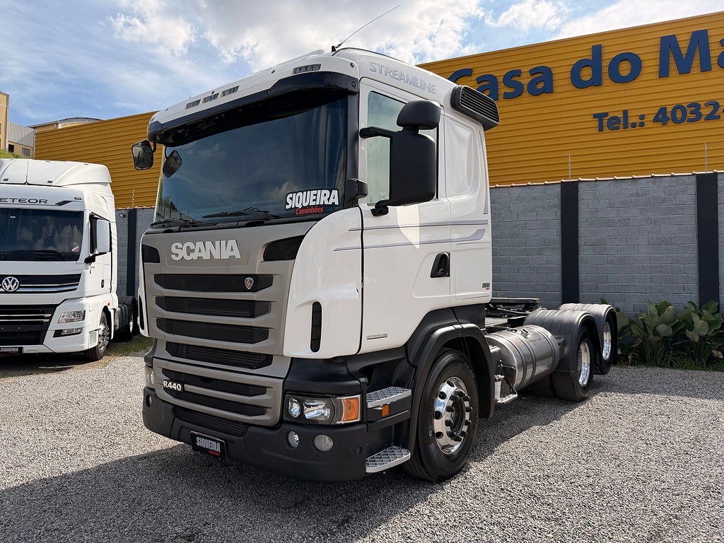 Caminhão SCANIA 440 Cavalo Mecânico ANO 2013 de Siqueira Caminhões em São Paulo