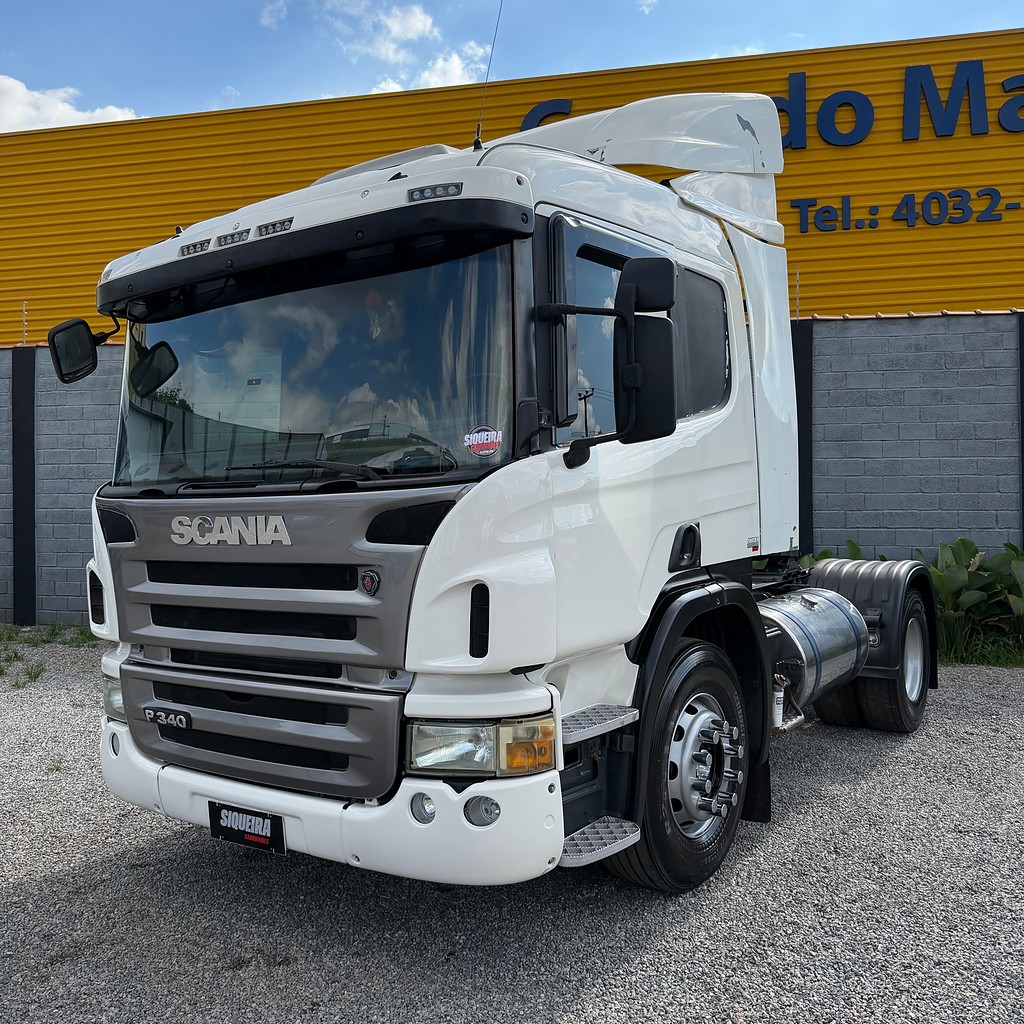 Caminhão SCANIA P340 Cavalo Mecânico ANO 2010 de Siqueira Caminhões em São Paulo
