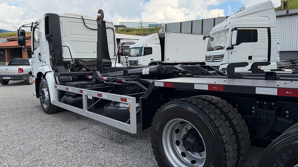 Caminhão VOLKSWAGEN VW 24280 Roll on off ANO 2023 de Siqueira Caminhões em São Paulo