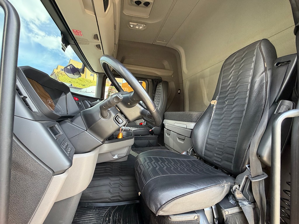 Caminhão SCANIA 450 Cavalo Mecânico ANO 2024 de Siqueira Caminhões em São Paulo