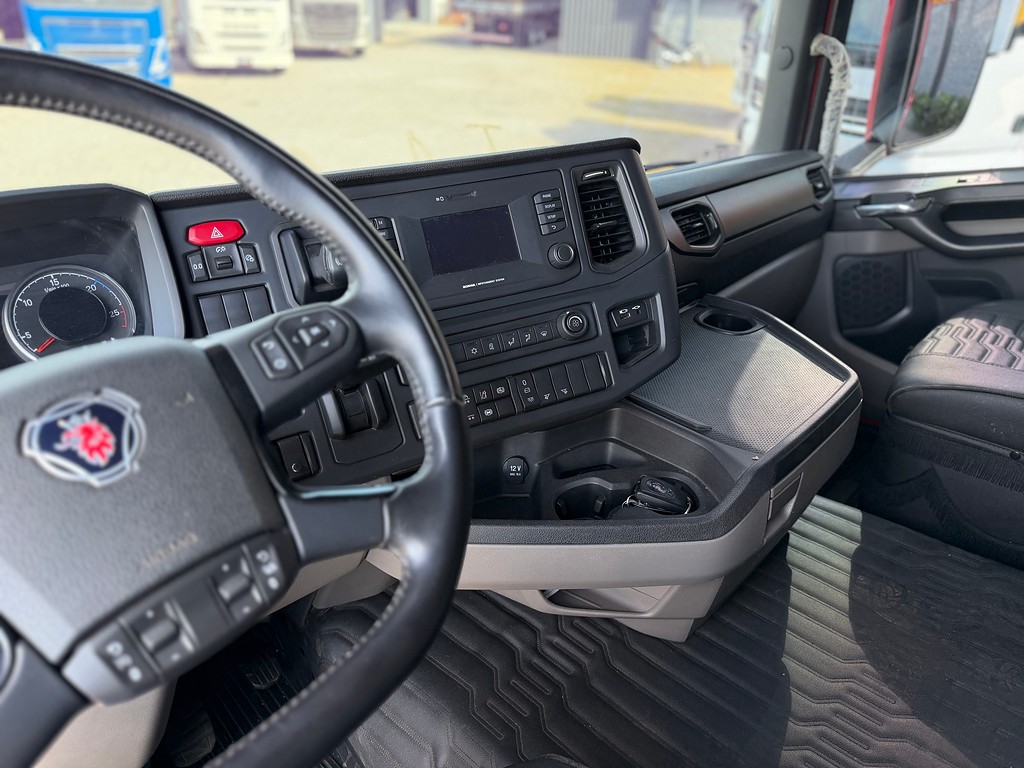 Caminhão SCANIA 450 Cavalo Mecânico ANO 2024 de Siqueira Caminhões em São Paulo