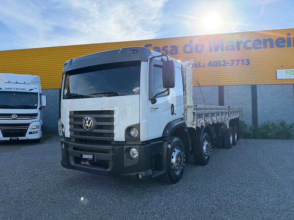 Caminhão VOLKSWAGEN VW 24280 Carga Seca ANO 2015 de Siqueira Caminhões em São Paulo