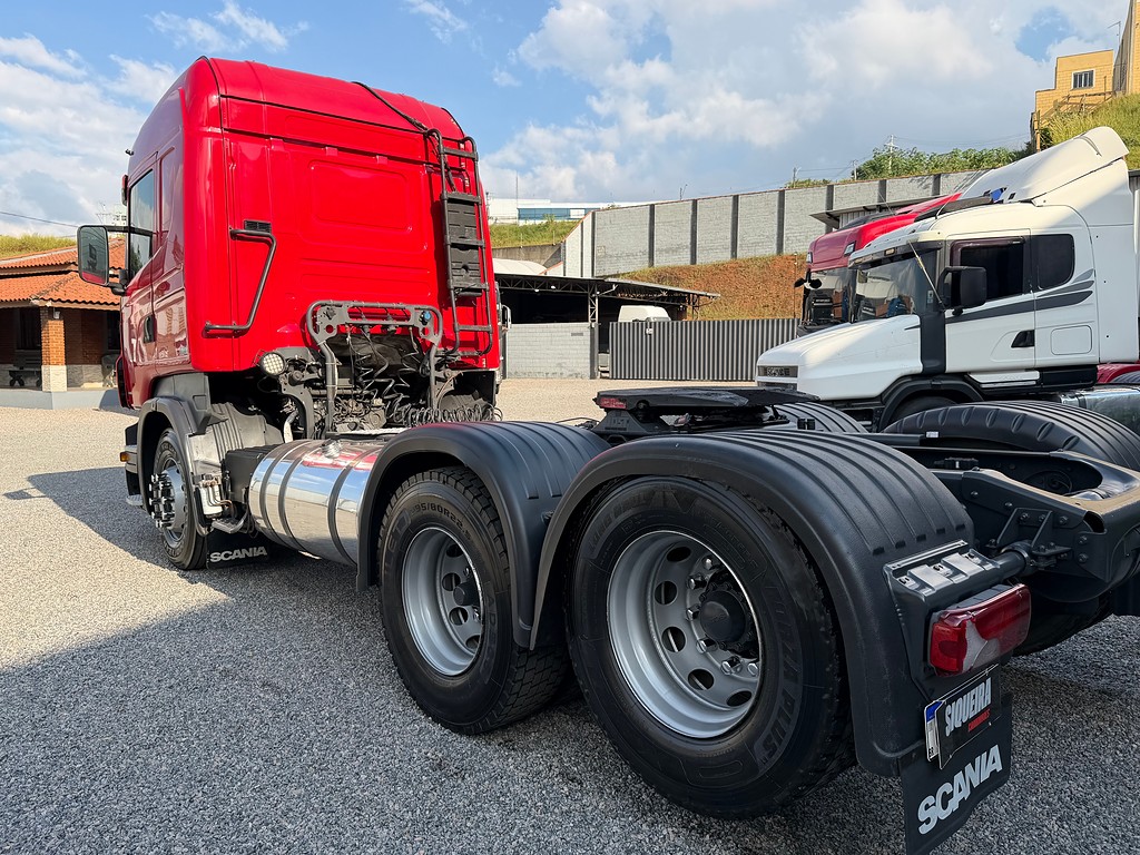 Caminhão SCANIA 440 Cavalo Mecânico ANO 2013 de Siqueira Caminhões em São Paulo