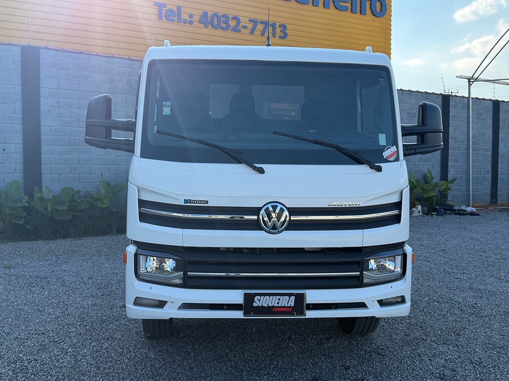 Caminhão VOLKSWAGEN VW 11180 Chassis ANO 2024 de Siqueira Caminhões em São Paulo