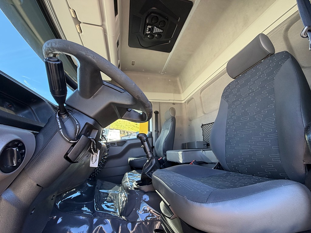 Caminhão VOLKSWAGEN VW 24330 Roll on off ANO 2020 de Siqueira Caminhões em São Paulo