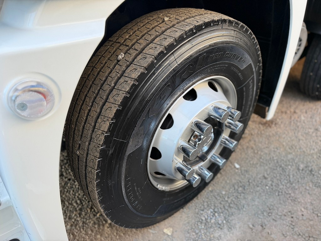Caminhão VOLKSWAGEN VW 30330 Graneleiro ANO 2022 de Siqueira Caminhões em São Paulo