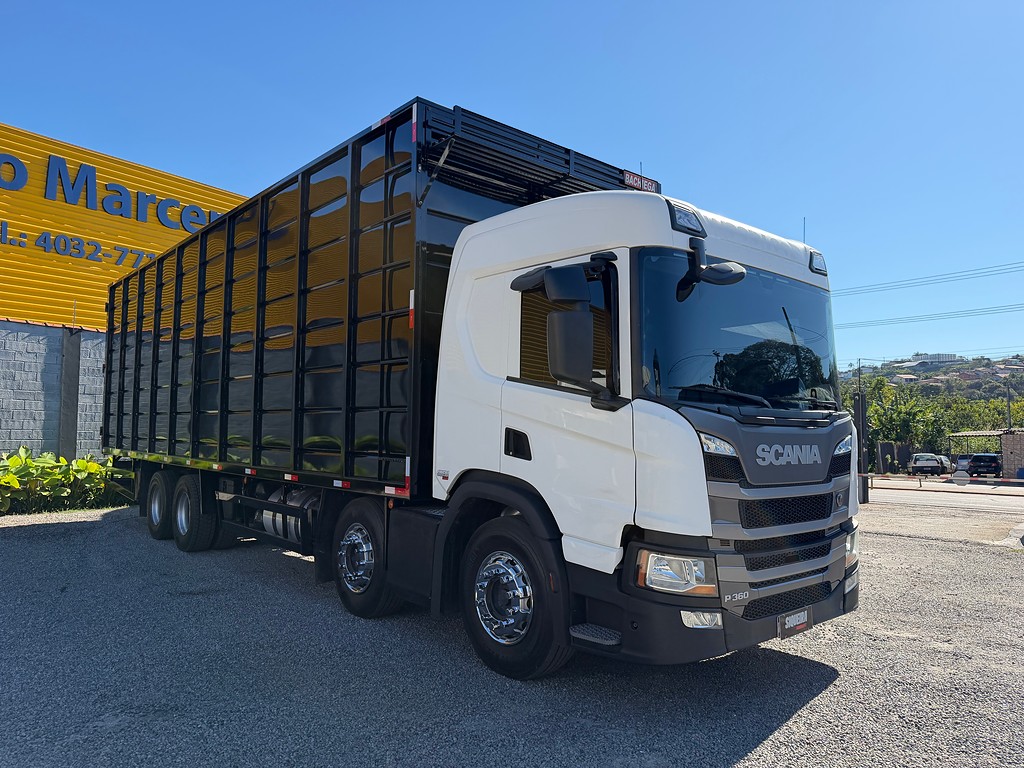 Caminhão SCANIA P360 Outras ANO 2022 de Siqueira Caminhões em São Paulo