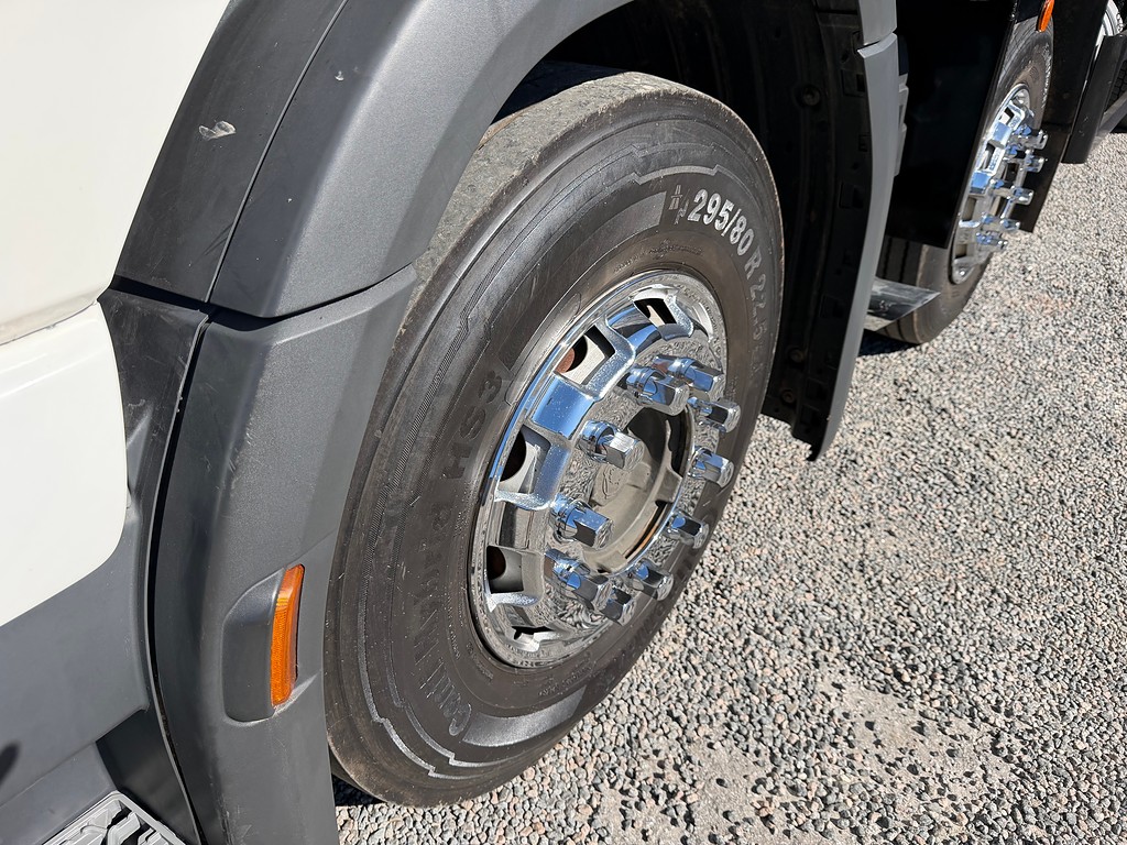 Caminhão SCANIA P360 Outras ANO 2022 de Siqueira Caminhões em São Paulo
