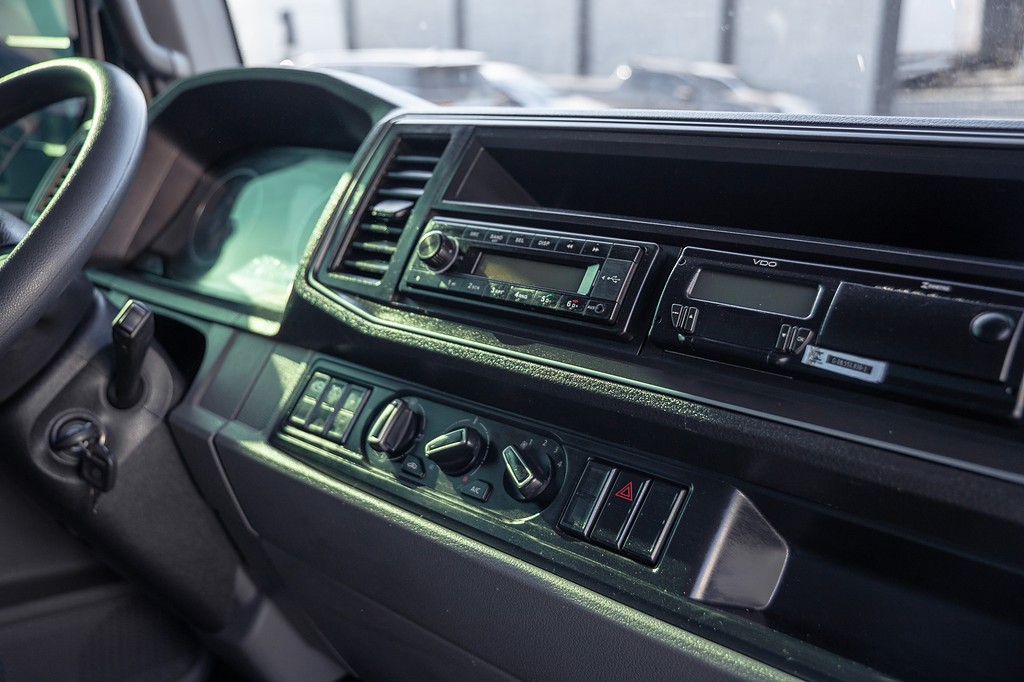 Caminhão VOLKSWAGEN VW 11180 Baú Furgão ANO 2023 de Siqueira Caminhões em São Paulo