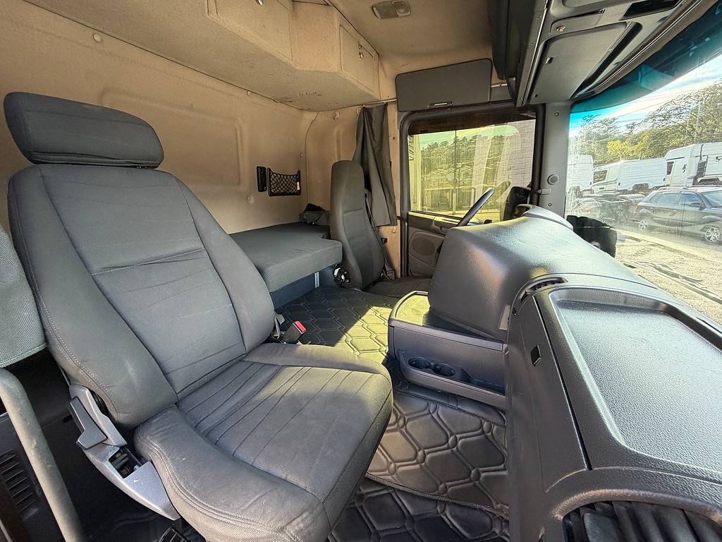 Caminhão SCANIA 400 Cavalo Mecânico ANO 2013 de Siqueira Caminhões em São Paulo