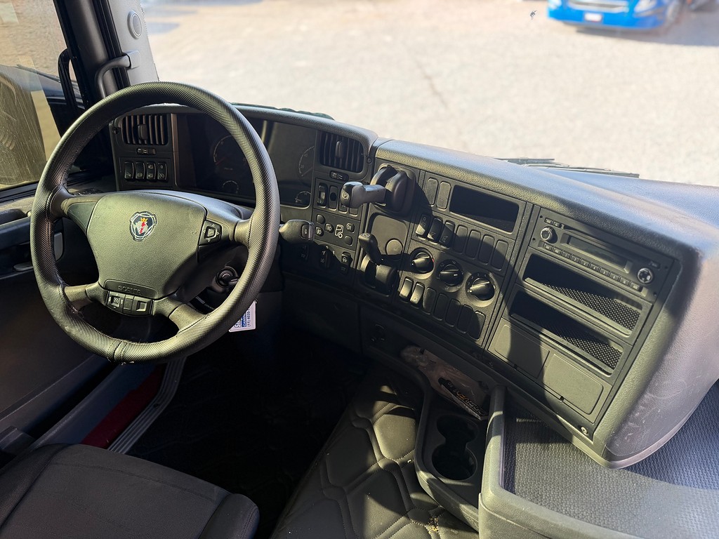 Caminhão SCANIA 400 Cavalo Mecânico ANO 2013 de Siqueira Caminhões em São Paulo