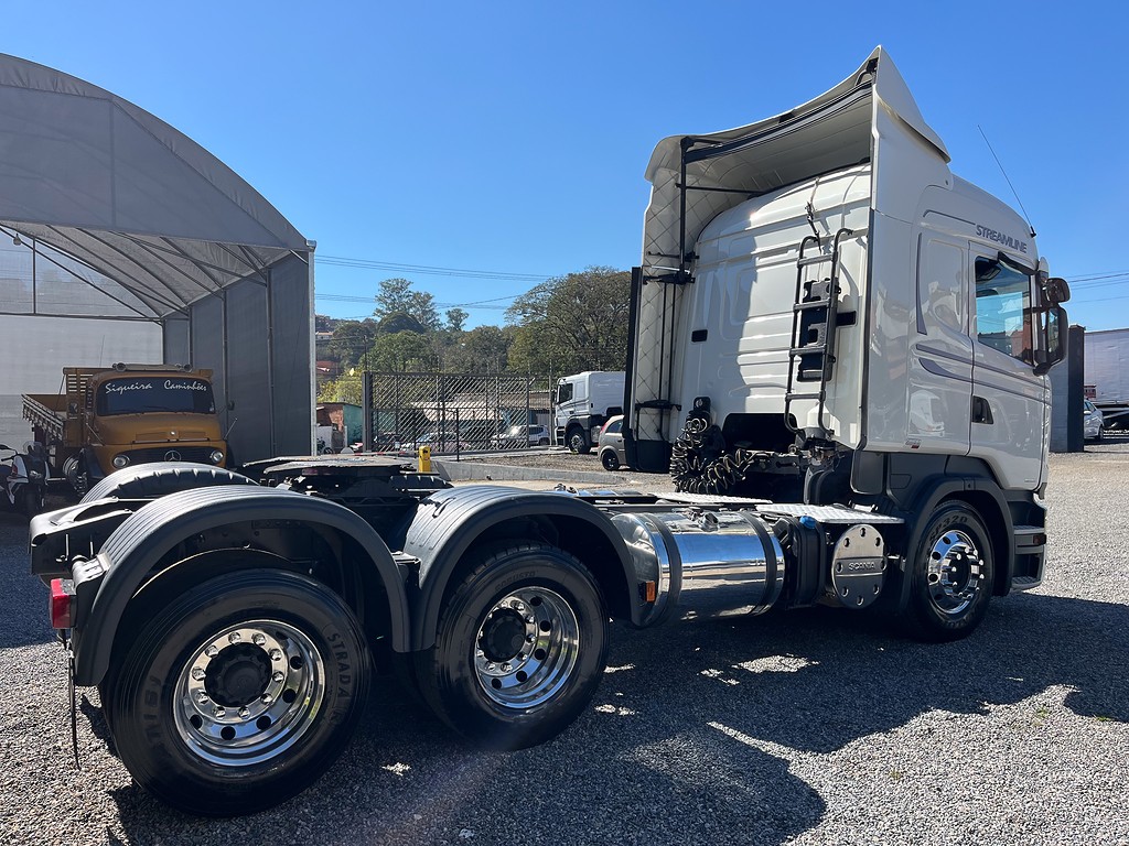 Caminhão SCANIA 440 Aves Vivas ANO 2017 de Siqueira Caminhões em São Paulo