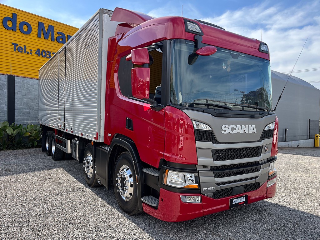 Caminhão SCANIA P360 Baú Furgão ANO 2024 de Siqueira Caminhões em São Paulo