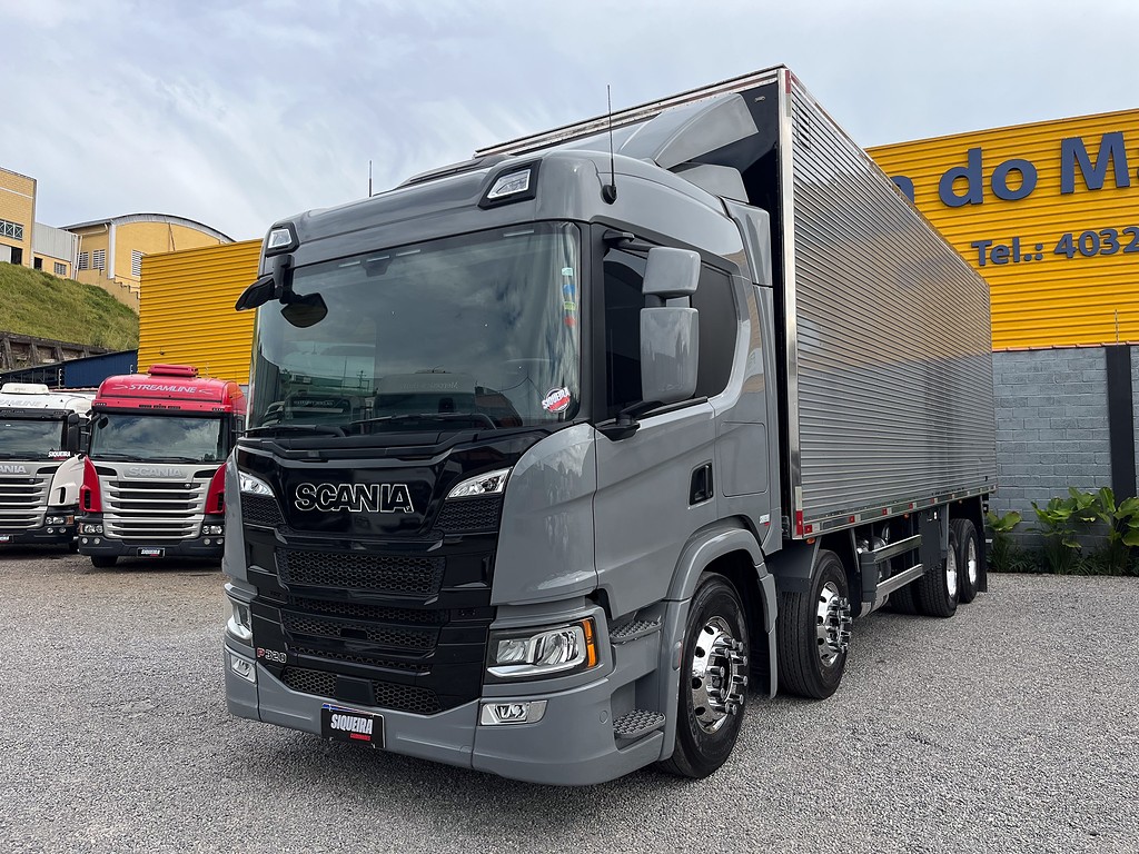 Caminhão SCANIA 320 Baú Furgão ANO 2024 de Siqueira Caminhões em São Paulo