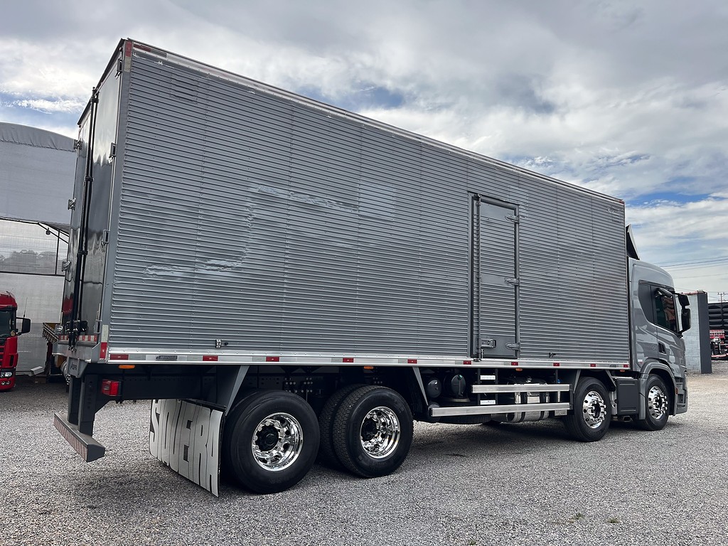 Caminhão SCANIA 320 Baú Furgão ANO 2024 de Siqueira Caminhões em São Paulo
