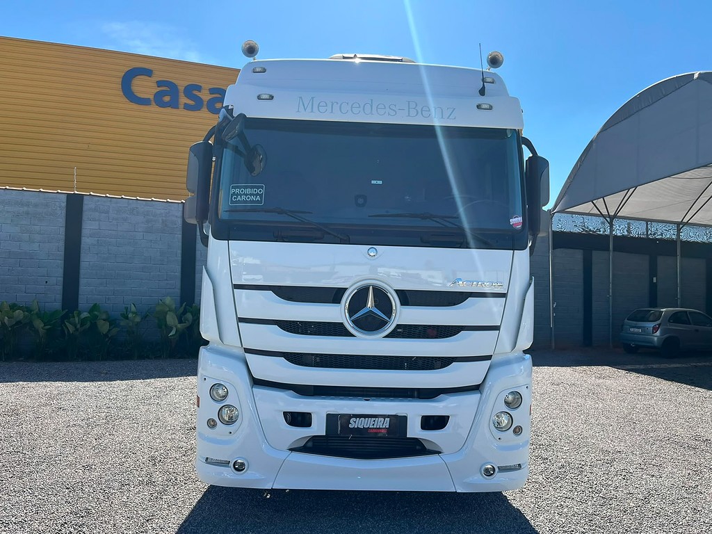 Caminhão MERCEDES BENZ MB 2651 Cavalo Mecânico ANO 2020 de Siqueira Caminhões em São Paulo
