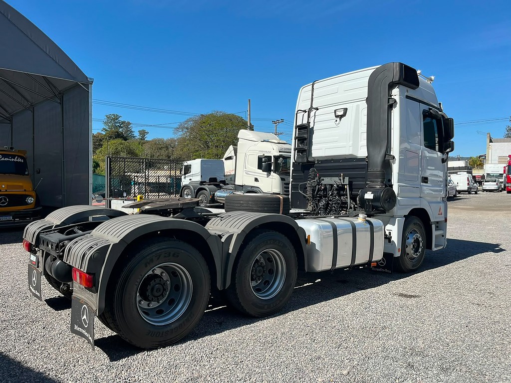 Caminhão MERCEDES BENZ MB 2651 Cavalo Mecânico ANO 2020 de Siqueira Caminhões em São Paulo