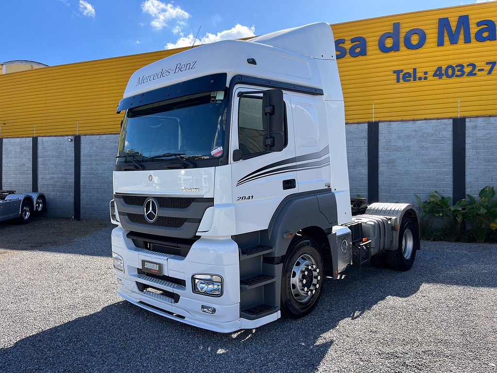 Caminhão MERCEDES BENZ MB 2041 Cavalo Mecânico ANO 2019 de Siqueira Caminhões em São Paulo