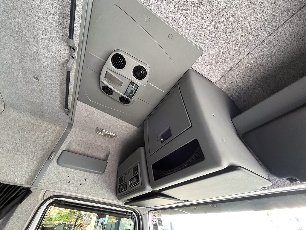 Caminhão MERCEDES BENZ MB 2041 Cavalo Mecânico ANO 2019 de Siqueira Caminhões em São Paulo