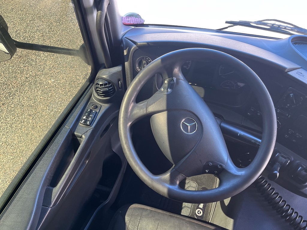 Caminhão MERCEDES BENZ MB 2041 Cavalo Mecânico ANO 2018 de Siqueira Caminhões em São Paulo
