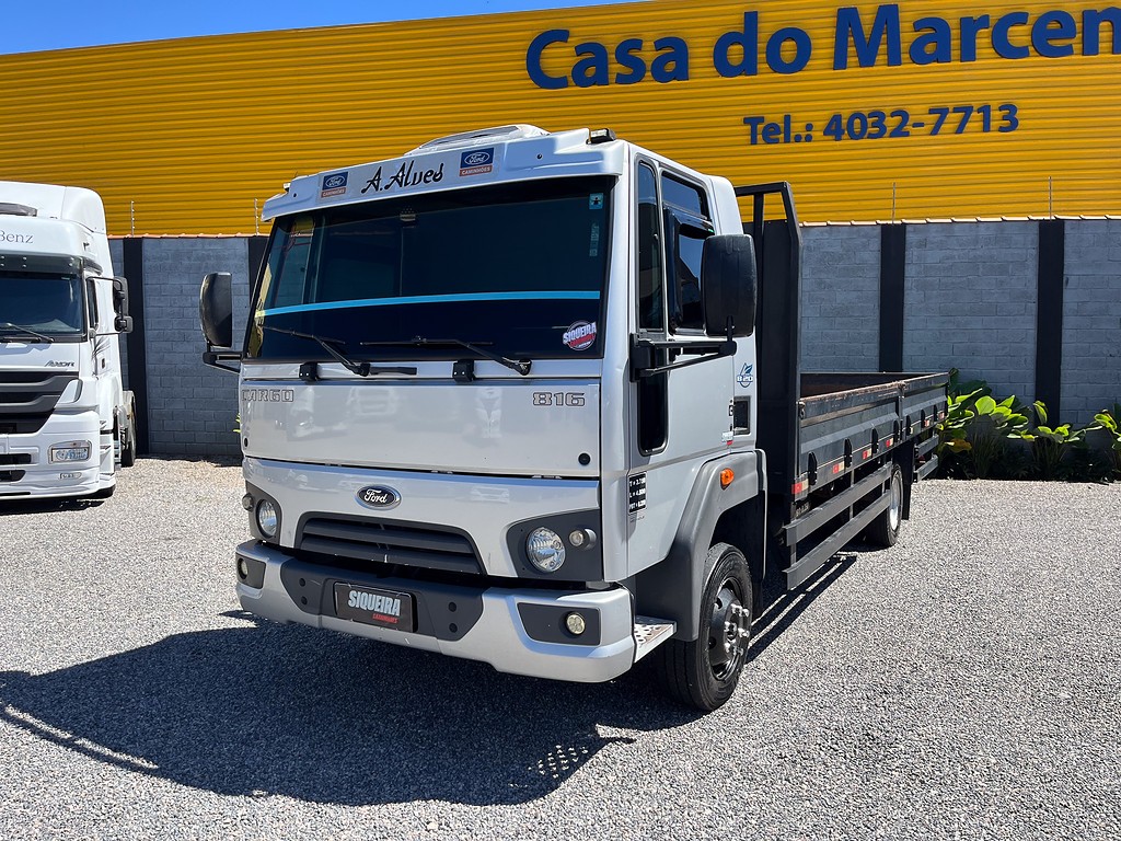 Caminhão FORD CARGO 816 Carga Seca ANO 2016 de Siqueira Caminhões em São Paulo