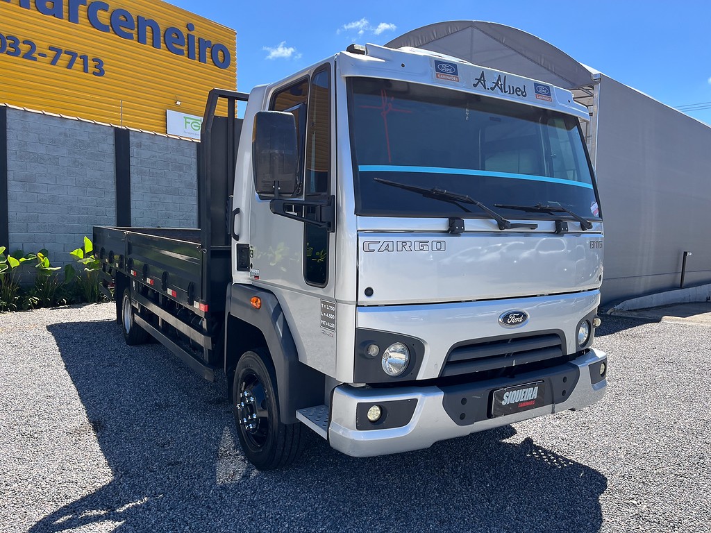 Caminhão FORD CARGO 816 Carga Seca ANO 2016 de Siqueira Caminhões em São Paulo