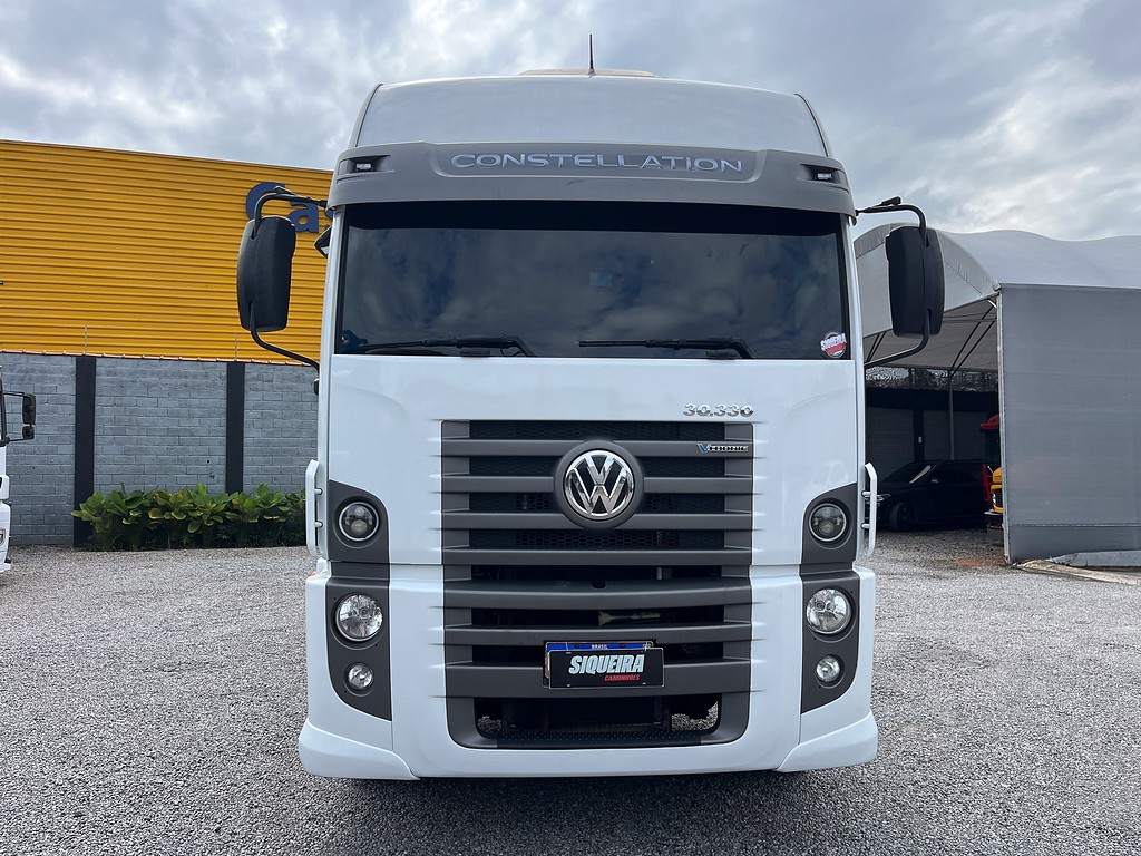 Caminhão VOLKSWAGEN VW 30330 Chassis ANO 2020 de Siqueira Caminhões em São Paulo
