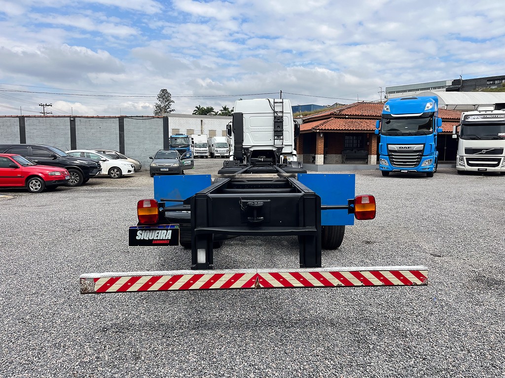 Caminhão VOLKSWAGEN VW 30330 Chassis ANO 2020 de Siqueira Caminhões em São Paulo