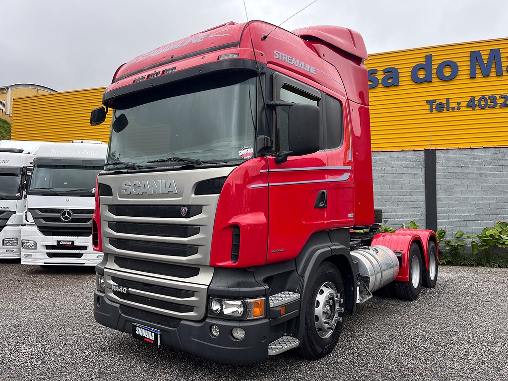 Caminhão SCANIA 440 Cavalo Mecânico ANO 2013 de Siqueira Caminhões em São Paulo