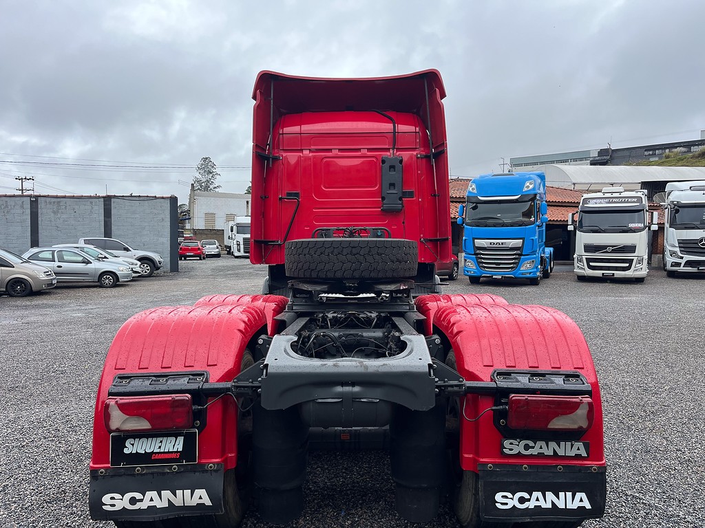 Caminhão SCANIA 440 Cavalo Mecânico ANO 2013 de Siqueira Caminhões em São Paulo