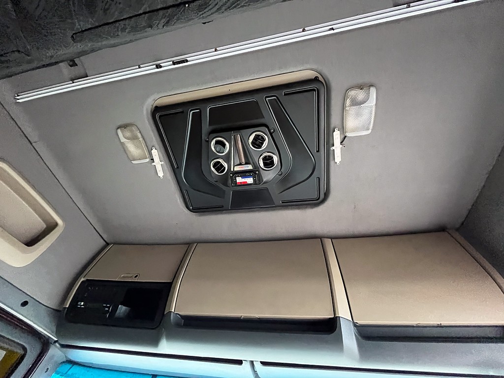Caminhão SCANIA 440 Cavalo Mecânico ANO 2013 de Siqueira Caminhões em São Paulo