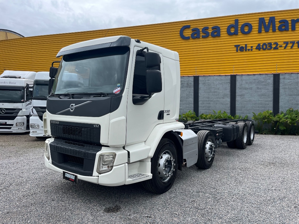 Caminhão VOLVO VM 330 Chassis ANO 2020 de Siqueira Caminhões em São Paulo