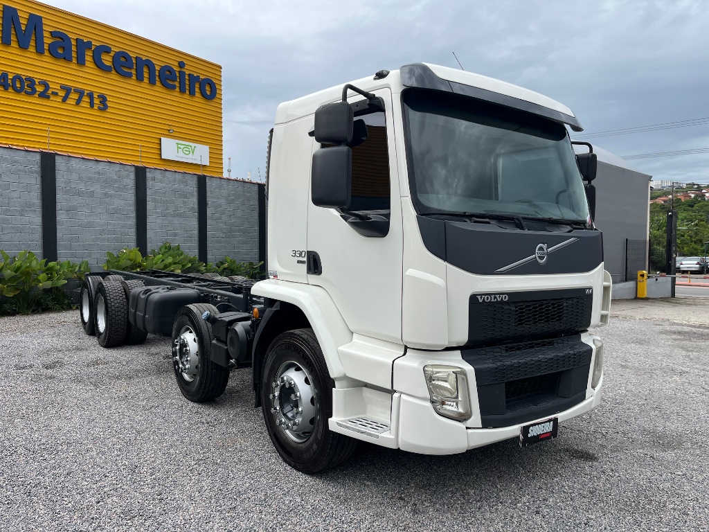 Caminhão VOLVO VM 330 Chassis ANO 2020 de Siqueira Caminhões em São Paulo