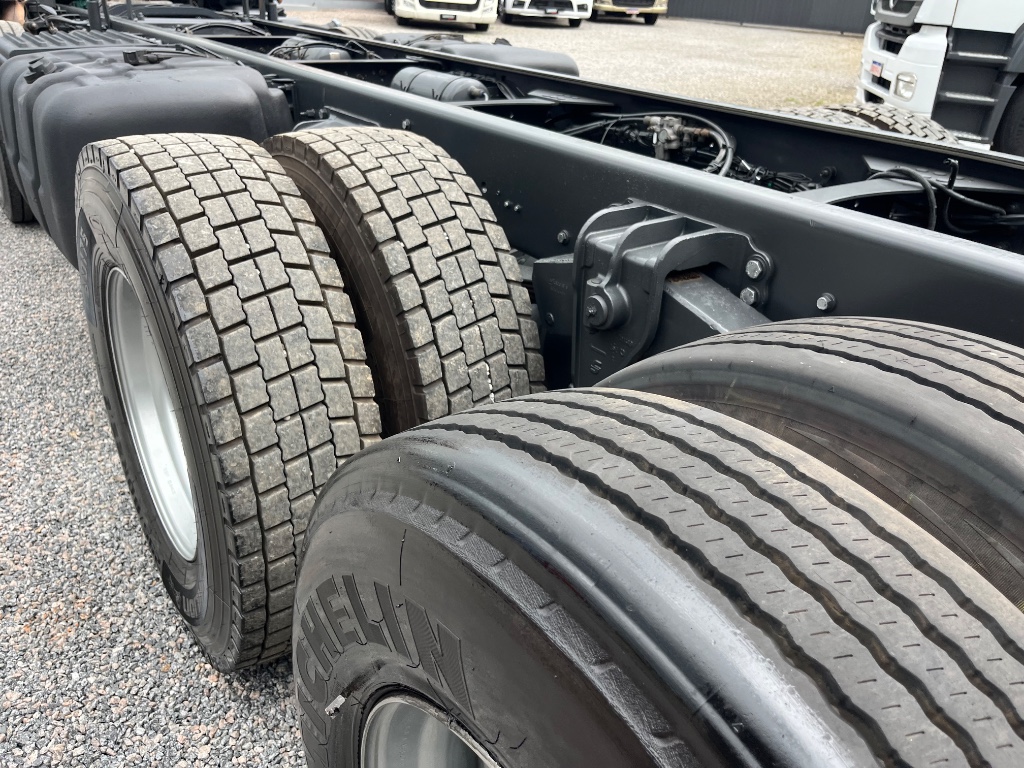 Caminhão VOLVO VM 330 Chassis ANO 2020 de Siqueira Caminhões em São Paulo