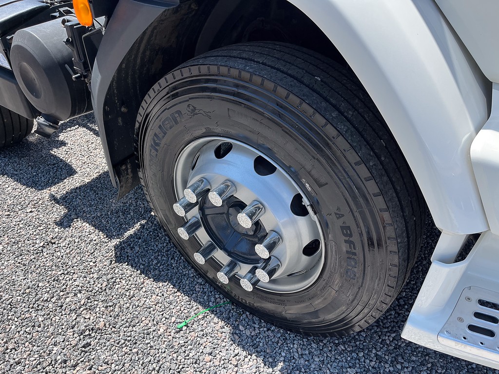 Caminhão VOLVO VM 330 Chassis ANO 2022 de Siqueira Caminhões em São Paulo