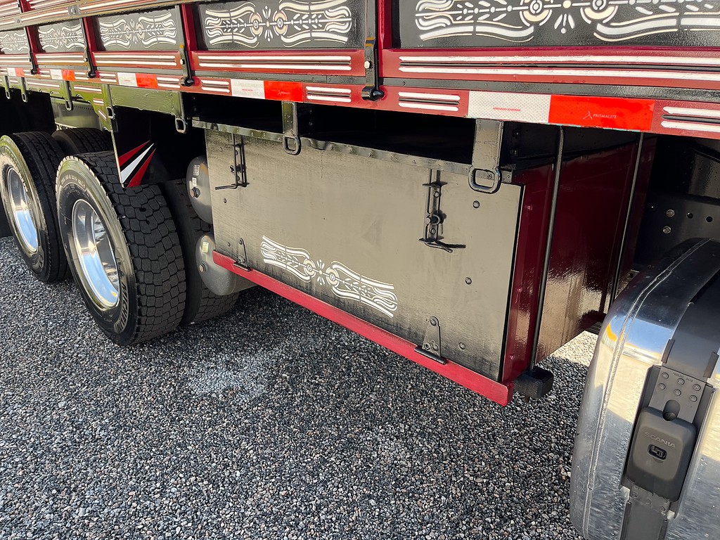 Caminhão SCANIA P360 Carroceria ANO 2024 de Siqueira Caminhões em São Paulo