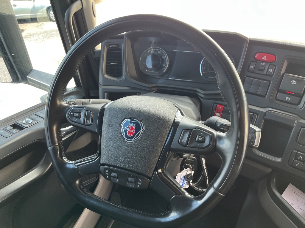 Caminhão SCANIA 460 Cavalo Mecânico ANO 2024 de Siqueira Caminhões em São Paulo