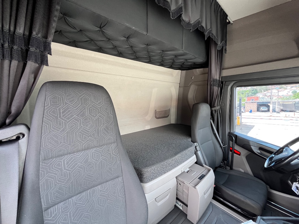 Caminhão SCANIA 460 Cavalo Mecânico ANO 2024 de Siqueira Caminhões em São Paulo