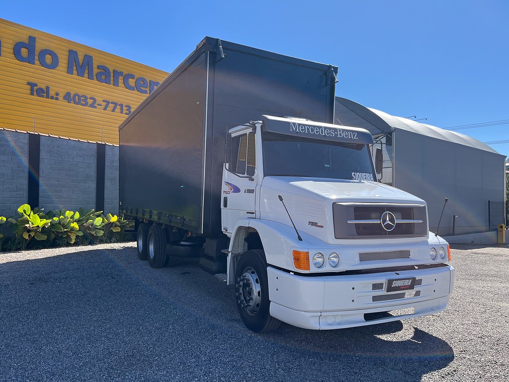 Caminhão MERCEDES BENZ MB 1620 Baú Sider ANO 2008 de Siqueira Caminhões em São Paulo