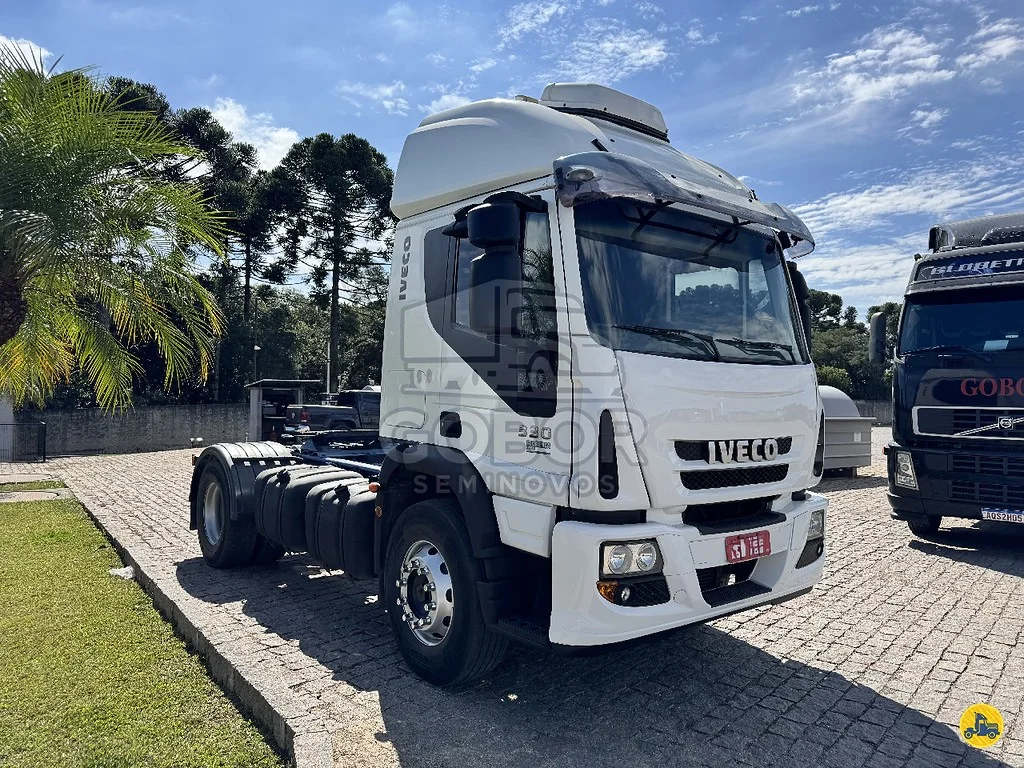 Caminhão IVECO CURSOR 450E33 Cavalo Mecânico ANO 2011 de Gobor Seminovos no Paraná