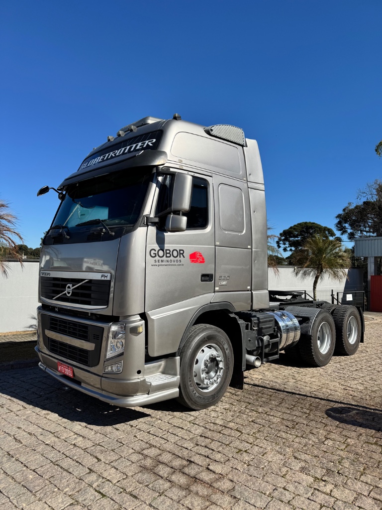 Caminhão VOLVO FH 520 Cavalo Mecânico ANO 2011 de Gobor Seminovos no Paraná