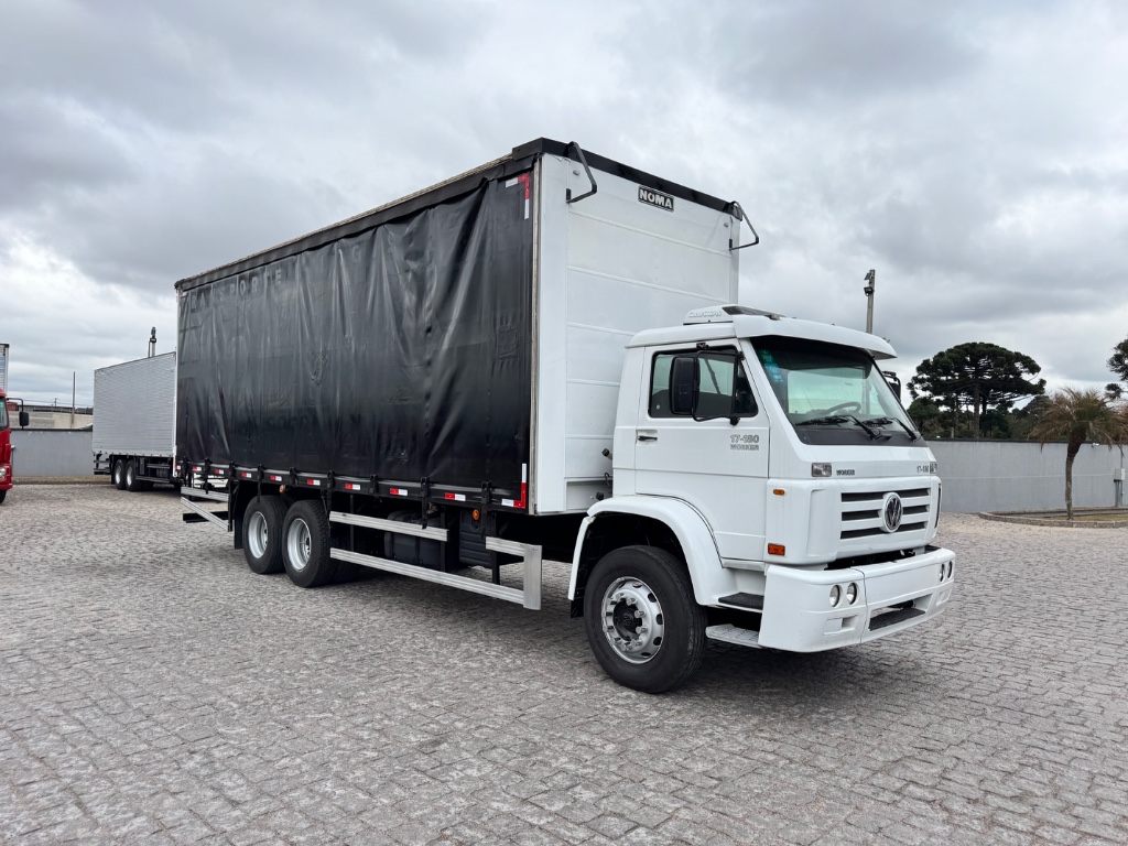 Caminhão VOLKSWAGEN VW 17180 Baú Sider ANO 2010 de Gobor Seminovos no Paraná