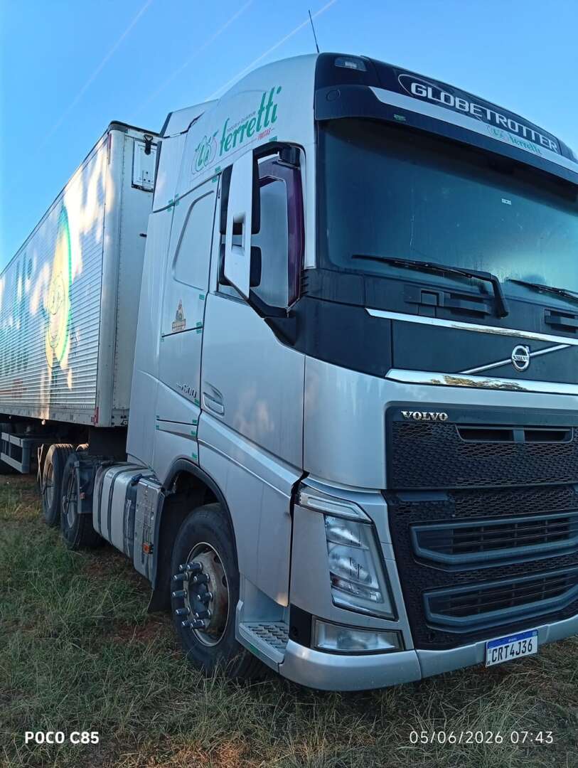 Caminhão VOLVO FH 500 Outras ANO 2020 de L.A. Ferretti LTDA em São Paulo