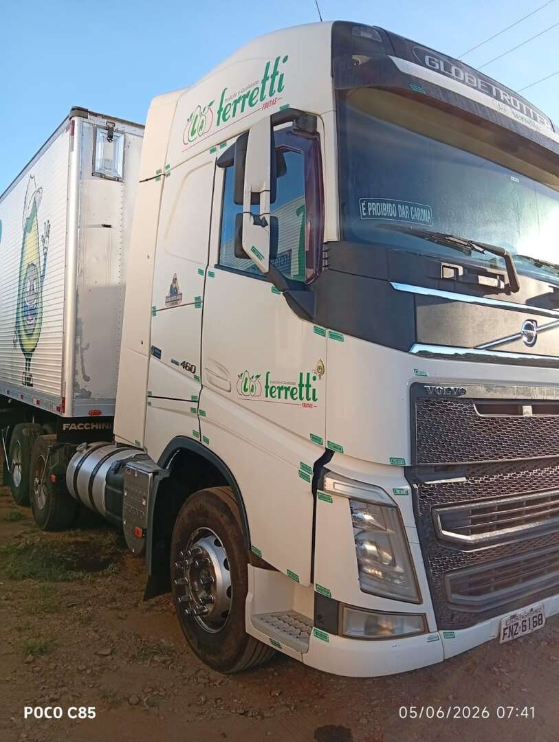 Caminhão VOLVO FH 460 Outras ANO 2016 de L.A. Ferretti LTDA em São Paulo