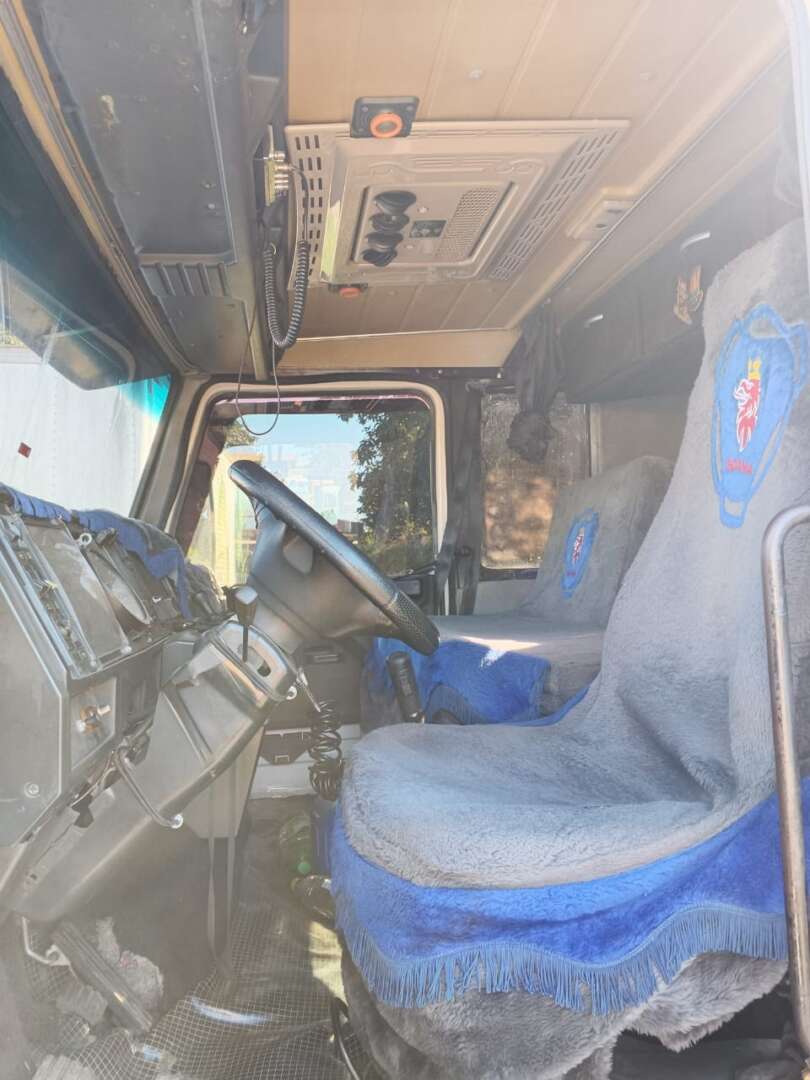 Caminhão SCANIA 112 Cavalo Mecânico ANO 1985 de L.A. Ferretti LTDA em São Paulo